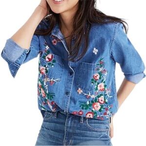 Madewell Women’s Size S Floral Spring Embroidered Cutoff Denim Jean Button Down